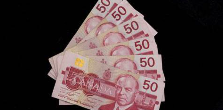 The Canadian Dollar Soars in American Trade: A Look at the Factors Behind its Six-Week High