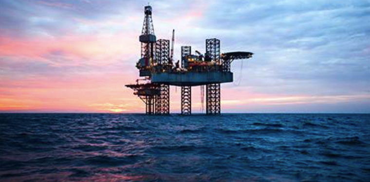 Brent Holds Firm Above Two-Week Lows Amid Dollar Weakness