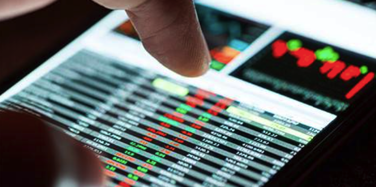 Wall Street Climbs, with S&P 500 Extending Gains