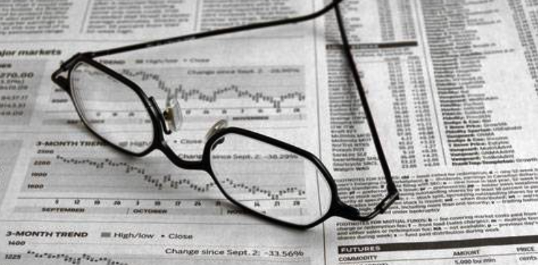 Wall Street Resumes Losses, NASDAQ Dips Below 18,000 Points