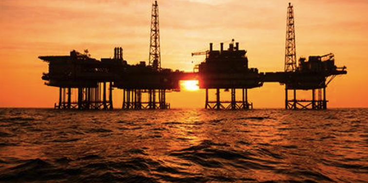 Oil Drops to Its Lowest Level in a Month and a Half